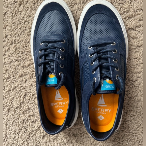 Sperry Men's Dark Blue Boat Shoes ๐ - Picture 5 of 8